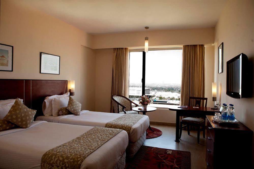 Leonia Holistic Destination Hotel Shamirpet Eksteriør billede